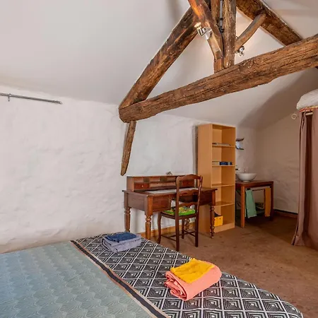 Maison Dans Village Medieval Дом отдыха *